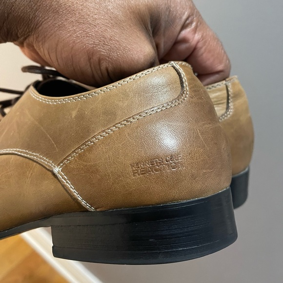 Kenneth Cole Speak Up Lace up dress shoes Tan color Sz 9.5 - Picture 9 of 12